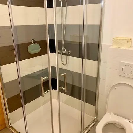 Woodhouse Guest house 3*