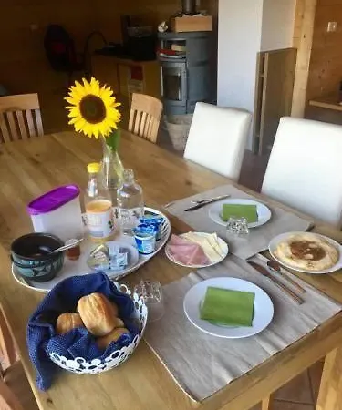 Woodhouse Guest house Brezje