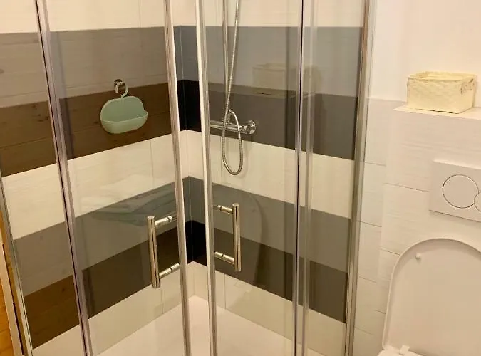 Woodhouse بيت ضيافة 3*